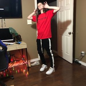 Meet your Posher, Avery